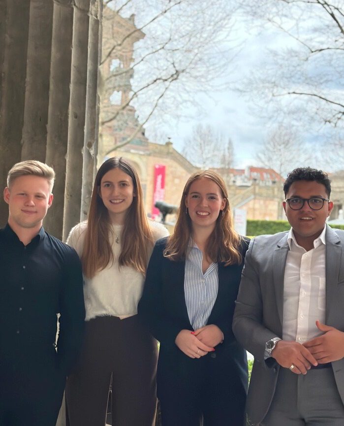 Potrait des Bundessekretariats (4 Personen) der Bundesschüler*innenkonferenz | Stand März 2024
